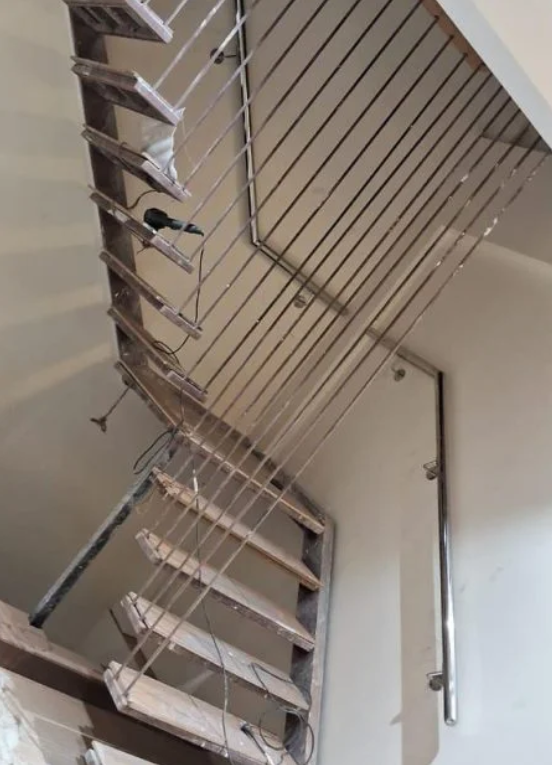 Stailess Steel Wall Handrail.